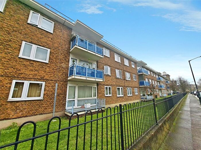 1 Bedroom Flat To Rent In Haymerle Road, London, SE15