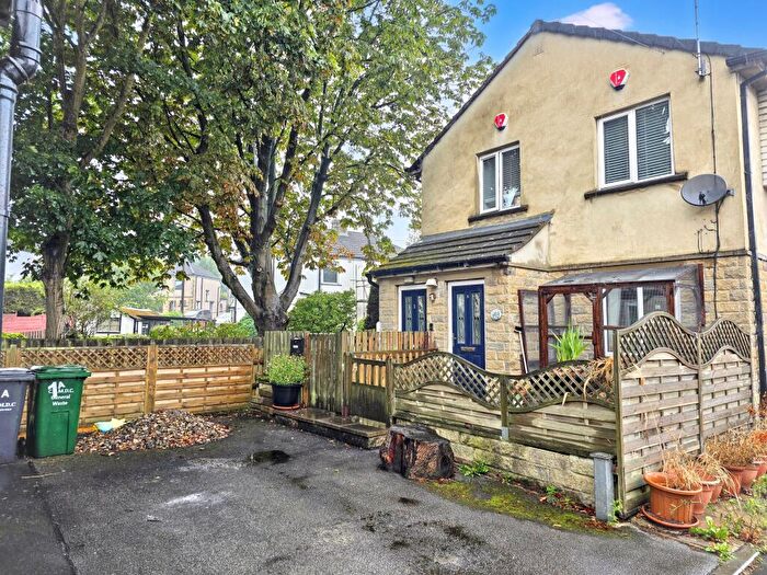1 Bedroom Apartment For Sale In Corporation Street, West Yorkshire, BD2