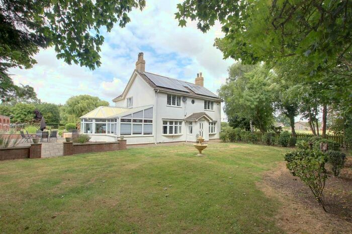 4 Bedroom Detached House For Sale In Alford Road, Mablethorpe, LN12