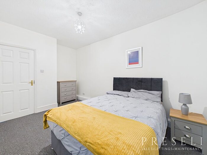 2 Bedroom Flat To Rent In Dark Street, Haverfordwest, SA61