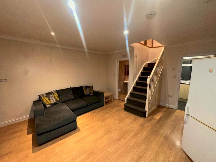 1 Bedroom Flat To Rent In Hamilton Road, Thornton Heath, Surrey, CR7