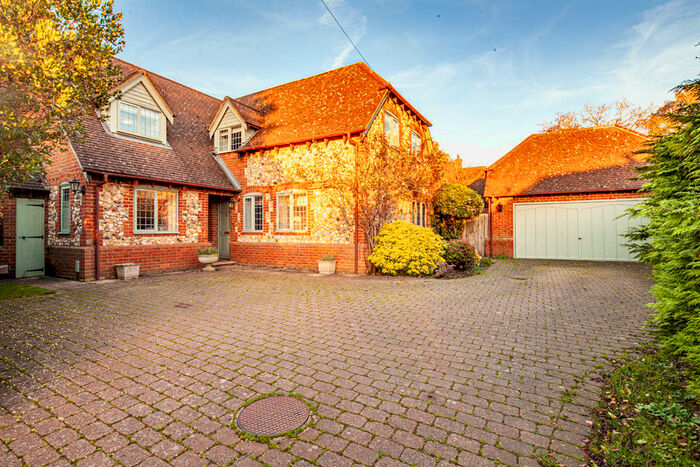 4 Bedroom Detached House To Rent In May Cottage, Upper Basildon, RG8