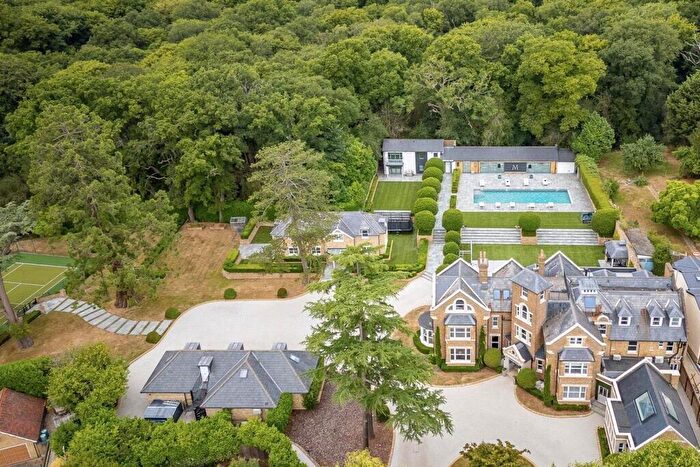 10 Bedroom Detached House For Sale In Theydon Road, Epping, Essex, CM16