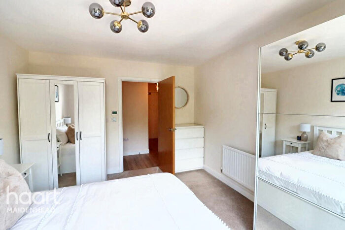 1 Bedroom Apartment For Sale In Sallow House, Maidenhead, SL6