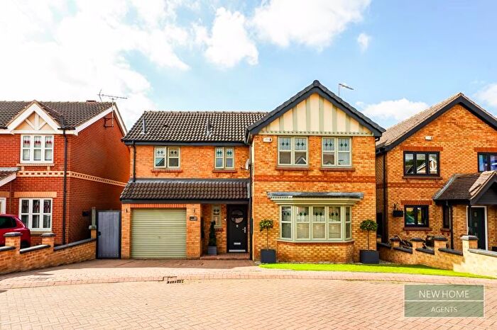 3 Bedroom Detached House For Sale In Hollingswood Way, Sunnyside, Rotherham, S66