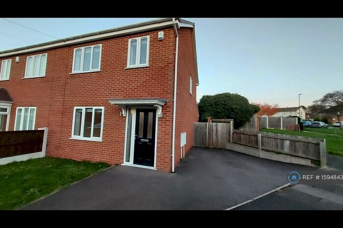 3 Bedroom End Of Terrace House To Rent In Milstead Road, Birmingham, B26