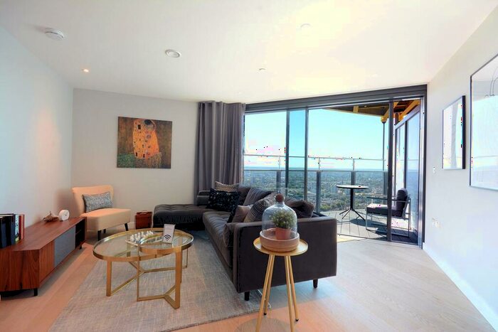 2 Bedroom Flat To Rent In Churchyard Road, Elephant And Castle, London, SE11