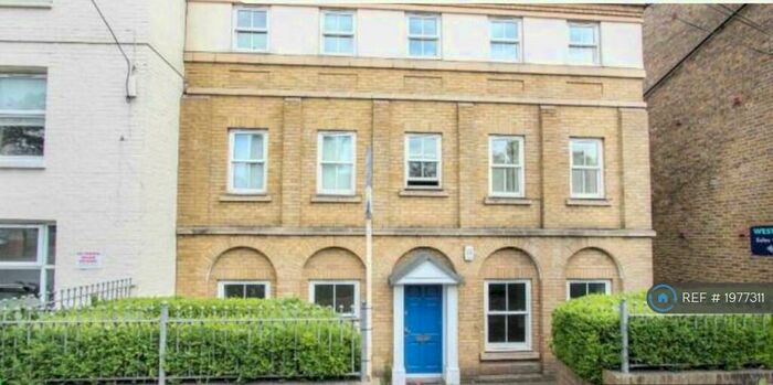 2 Bedroom Flat To Rent In Broomfield Road, Chelmsford, CM1