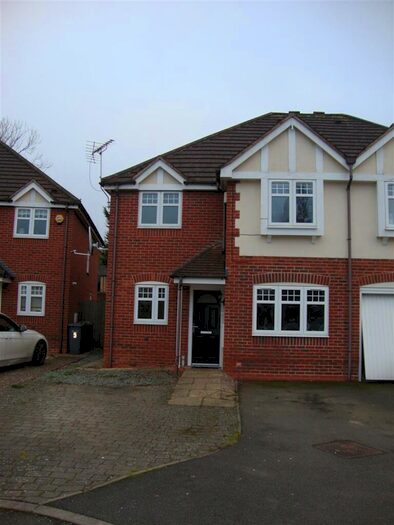 3 Bedroom Semi-Detached House To Rent In Cropthorne Gardens, Solihull, B90