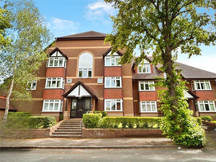 2 Bedroom Flat For Sale In Egmont Road, Sutton, SM2