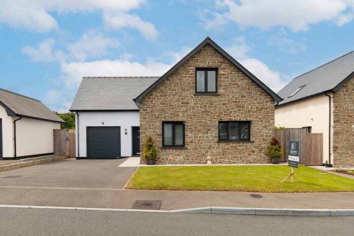 3 Bedroom Detached Bungalow For Sale In Pludds Meadow, Laugharne, Carmarthen, SA33
