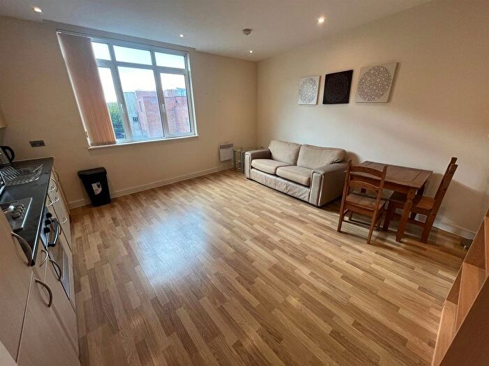 1 Bedroom Flat For Sale In Princess Way, Swansea, SA1