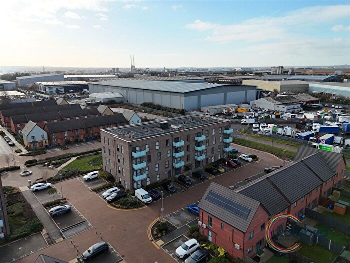 2 Bedroom Flat For Sale In Dovestone Close, West Thurrock, RM20