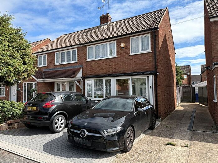 3 Bedroom Semi-Detached House For Sale In Regan Close, Stanford-Le-Hope, Essex, SS17