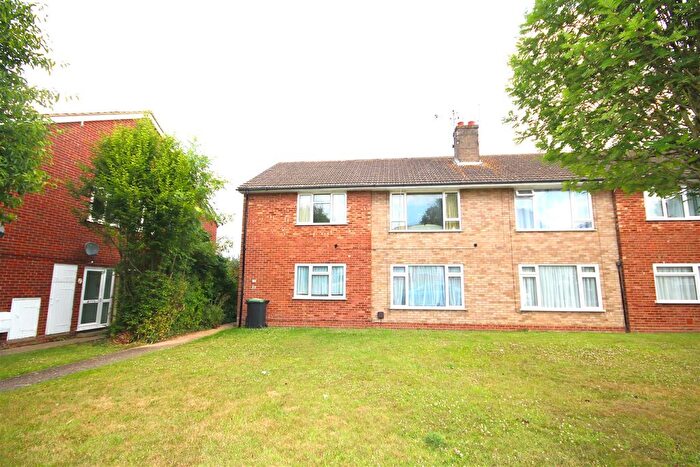 2 Bedroom Flat To Rent In Raymond Avenue, Canterbury, CT1