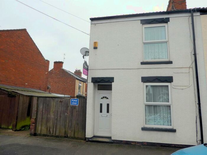 2 Bedroom End Of Terrace House To Rent In Middleburg Street, Hull, HU9