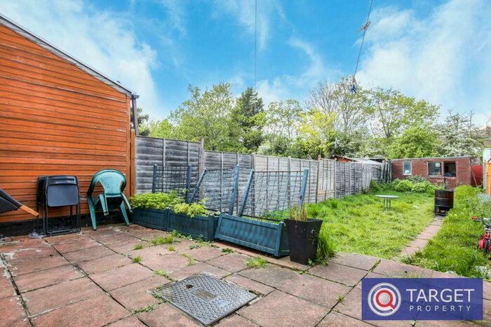 3 Bedroom Terraced House For Sale In Albany Road, Enfield, EN3