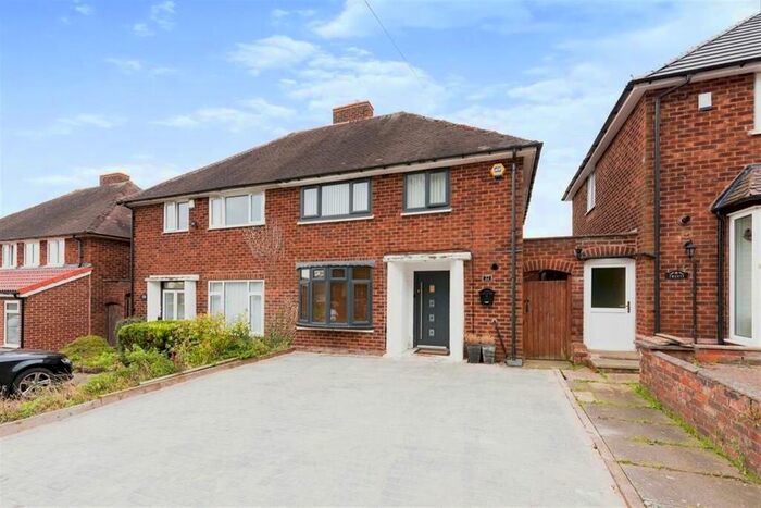 3 Bedroom Semi-Detached House To Rent In Fairfax Road, Sutton Coldfield, B75