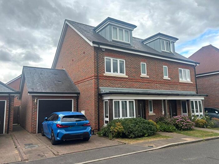 3 Bedroom Semi-Detached House To Rent In Serotine, Fleet, GU51