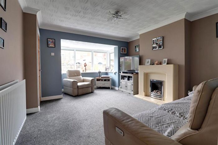 2 Bedroom Semi-Detached House For Sale In Ian Road, Newchapel, ST7