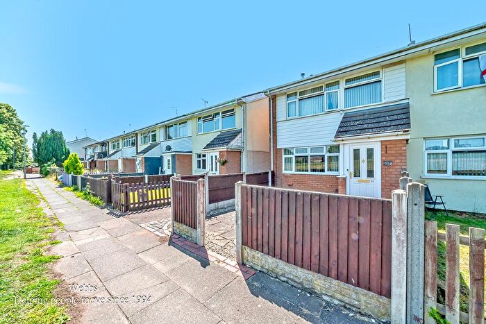 3 Bedroom Terraced House For Sale In Chepstow Road, Walsall, WS3
