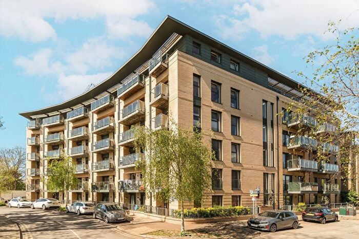 2 Bedroom Flat To Rent In Dragmore Street, Clapham, SW4