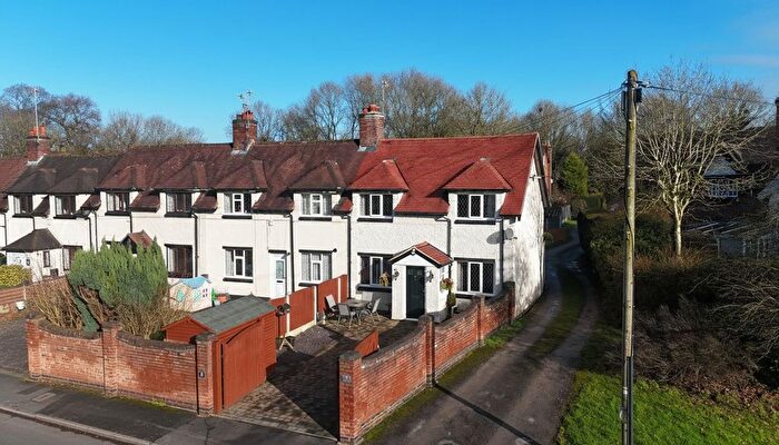 2 Bedroom End Terrace House For Sale In Paddock Rise, Stoke-On-Trent, ST4