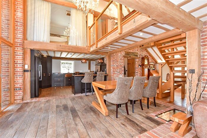 2 Bedroom Barn Conversion For Sale In Shottenden Road, Canterbury, Kent, CT4