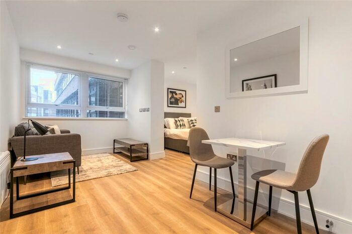 Apartment To Rent In Wood Street, East Grinstead, West Sussex, RH19