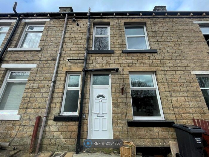2 Bedroom Terraced House To Rent In Albion Street, Elland, HX5
