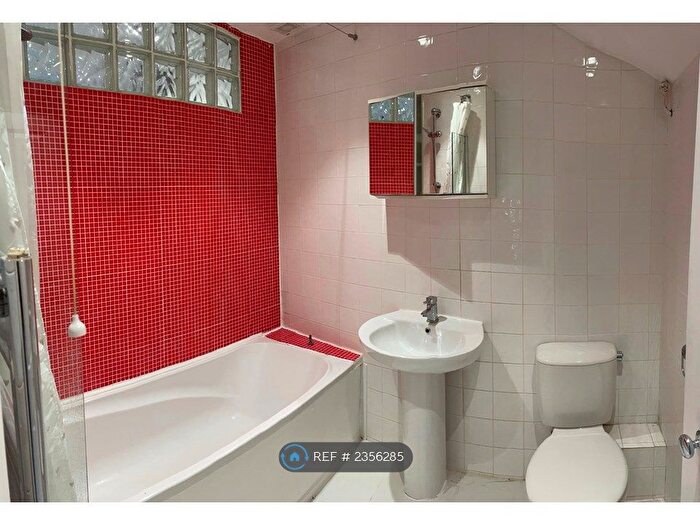 1 Bedroom Flat To Rent In Montpelier Crescent, Brighton, BN1