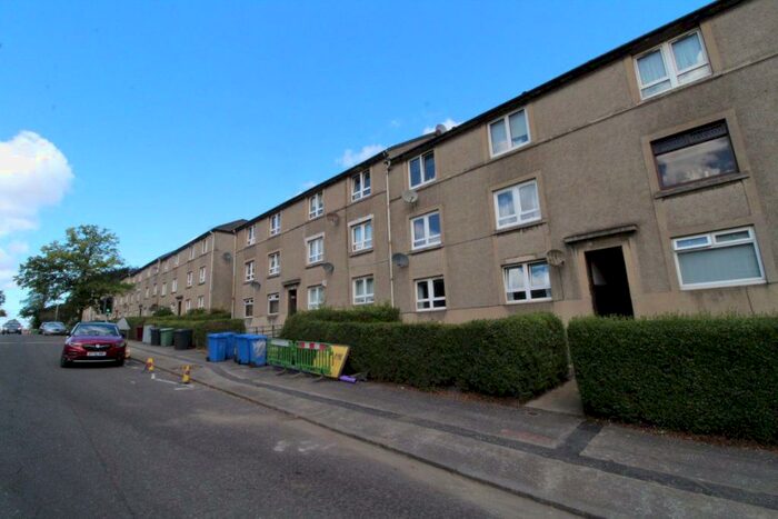 2 Bedroom Flat To Rent In Main Street, Rutherglen, G73