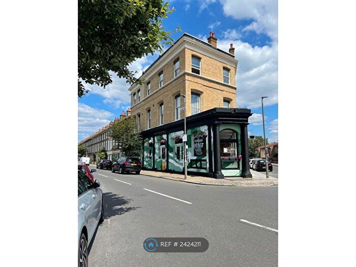 2 Bedroom Flat To Rent In St Philip Street, London, SW8