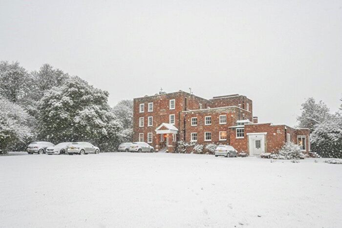 3 Bedroom Flat For Sale In Wood Lane, Beech Hill, Reading, Berkshire, RG7