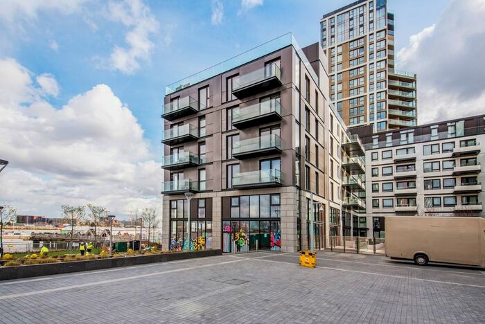 1 Bedroom Flat To Rent In The Waterman, Greenwich Peninsula, London, SE10