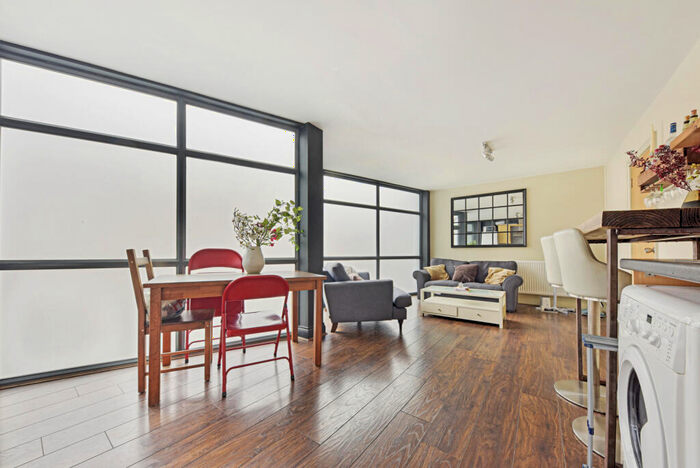 2 Bedroom Flat To Rent In Nagpal House, Gunthorpe Street, E1