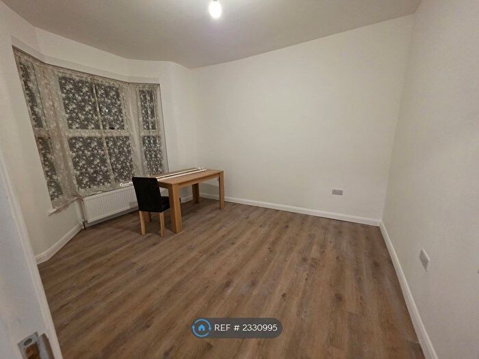 4 Bedroom Terraced House To Rent In Raynham Avenue, London, N18