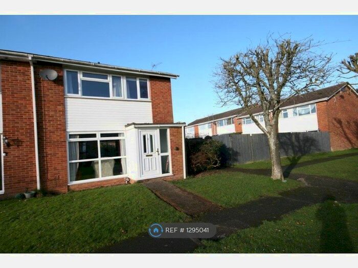 3 Bedroom End Of Terrace House To Rent In Ashtree Walk, High Wycombe HP15