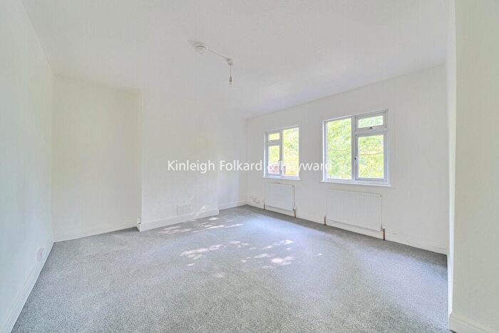 2 Bedroom Flat To Rent In Alexandra Avenue, Harrow, HA2