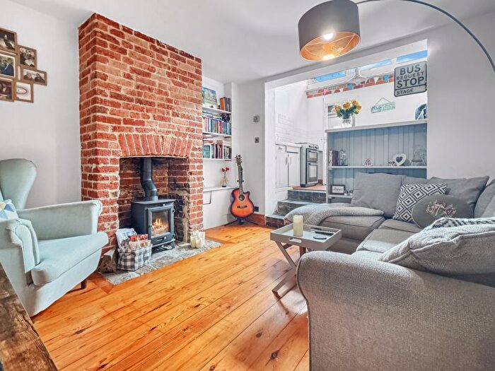 3 Bedroom Terraced House For Sale In Arctic Road, Cowes, PO31