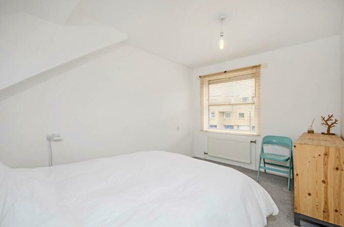 1 Bedroom Terraced House To Rent In Brownlow Road, London Fields, London, E8
