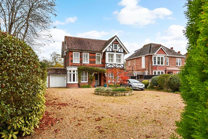 5 Bedroom Detached House For Sale In The Avenue, Chichester, PO19