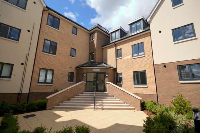 2 Bedroom Flat To Rent In Linden House, Centre Drive, Epping, Essex, CM16