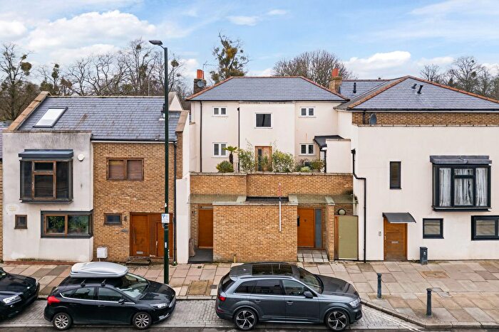 5 Bedroom Terraced House For Sale In Hampton Court Road, East Molesey, KT8