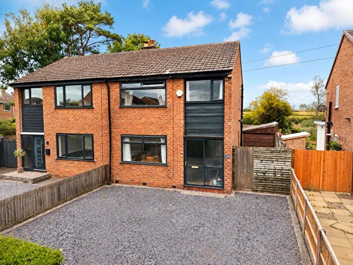 3 Bedroom Semi Detached House For Sale In Kenilworth Drive, Pensby, Wirral, CH61