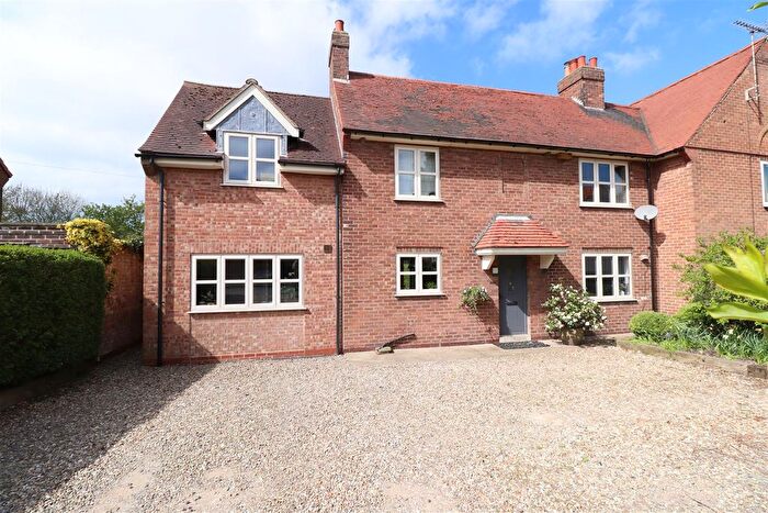 3 Bedroom Semi Detached House For Sale In South End, North Dalton, YO25