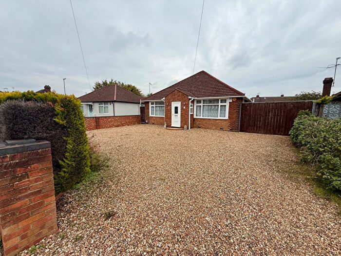 5 Bedroom Bungalow To Rent In Wigmore Lane, Luton, LU2