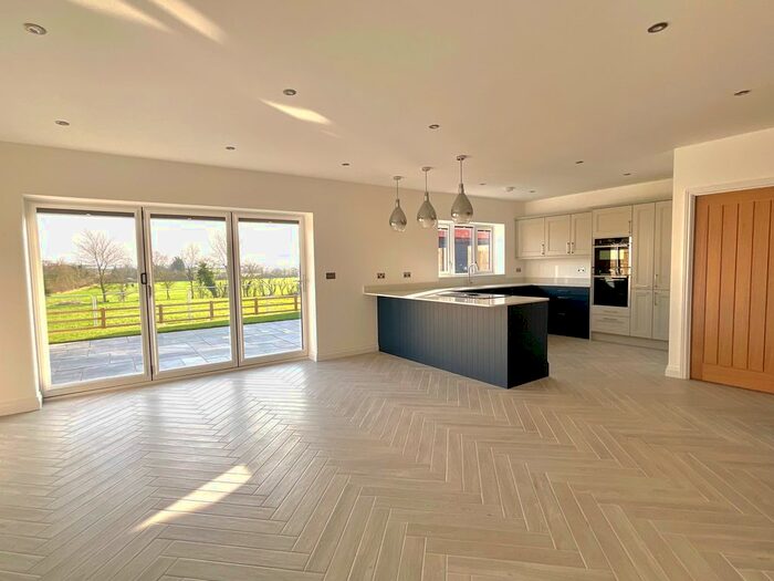 2 Bedroom Detached Bungalow For Sale In Nuttall Close, Yelvertoft, NN6