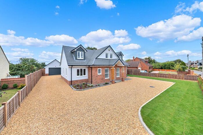 5 Bedroom Detached House For Sale In Ivy Lane, Wilstead, Bedford, MK45
