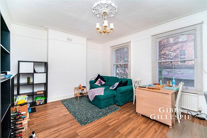 1 Bedroom Flat To Rent In Churchfield Road, London, W3